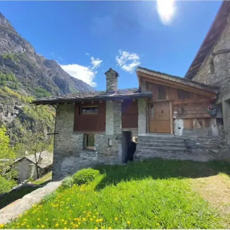 Casa Petit Paradis Alojamento de Acomodação e Pequeno-almoço Vieyes