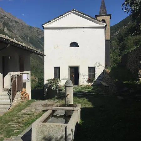 Alojamento de Acomodação e Pequeno-almoço Casa Petit Paradis Vieyes